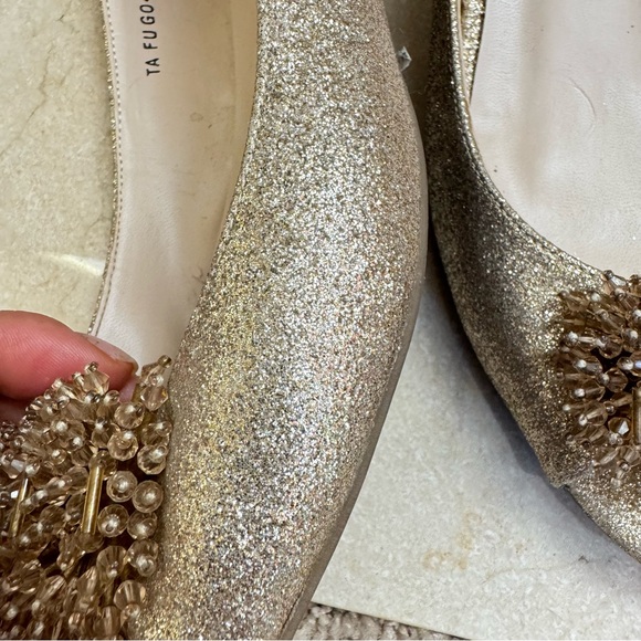 Anthropologies TATA women’s Gold Sparkling party holiday shoes sz 8.5 low heels - Picture 5 of 5